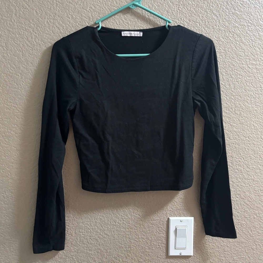 Black Long Sleeve Crop Top